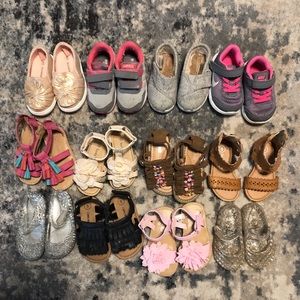 Lot of size 5 shoes and sandals - 12 pairs!